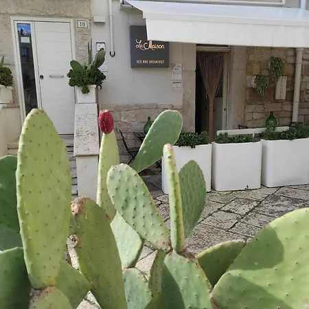 Konukevi La Maison 3*
