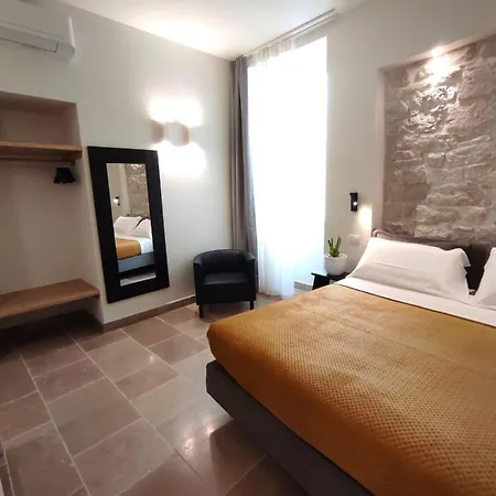 La Maison Guest house *