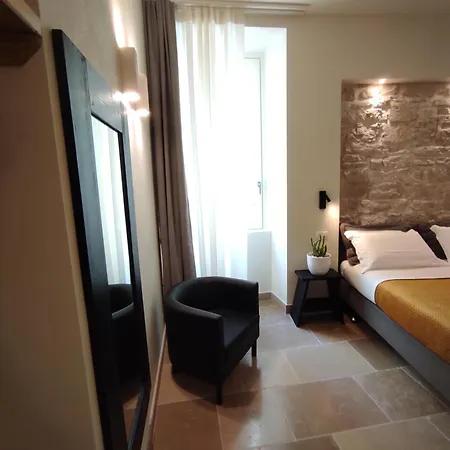 La Maison 3*
